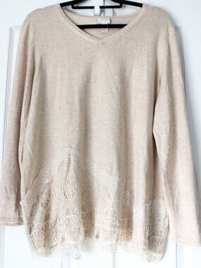 Chico's 3 / XL Lace Hem V-Neck Sweater - Romantic Neutral Spring Knit 🌿